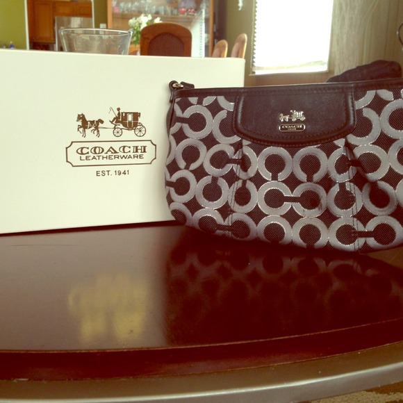 Coach Wristlet! Super cute and classy