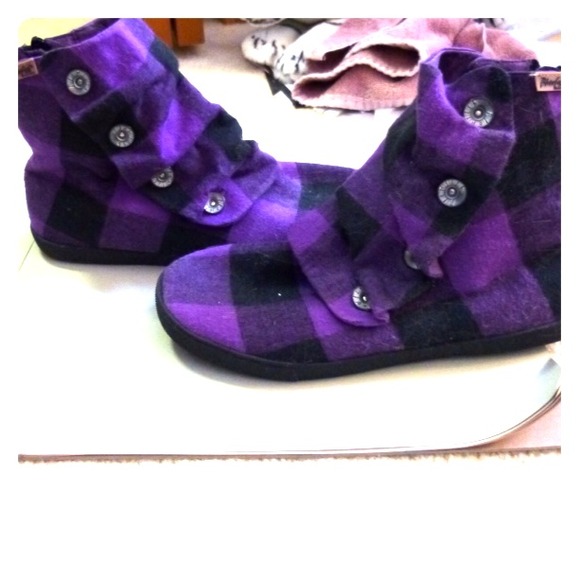 REDUCED! Blowfish Hobbit Boots!