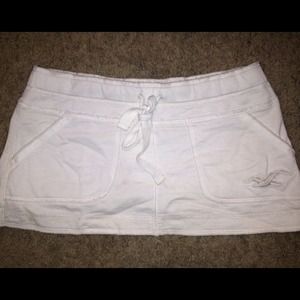 White Hollister skirt