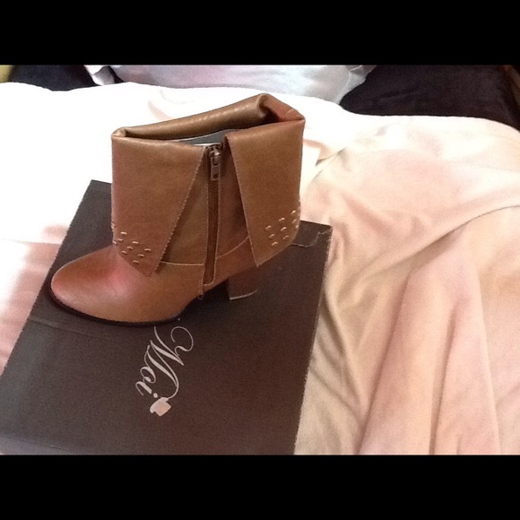 Brown Toi et moi ankle boots - Picture 2 of 2