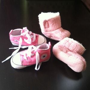 Infant shoe bundle-Baby shoes.Converse & boots.