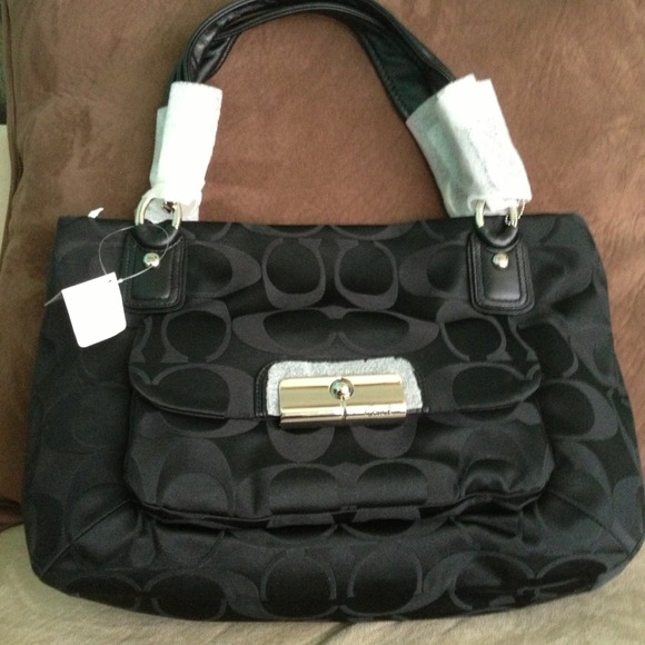 Coach Handbags - ✨SOLD✨Authentic coach Kristin signature tote