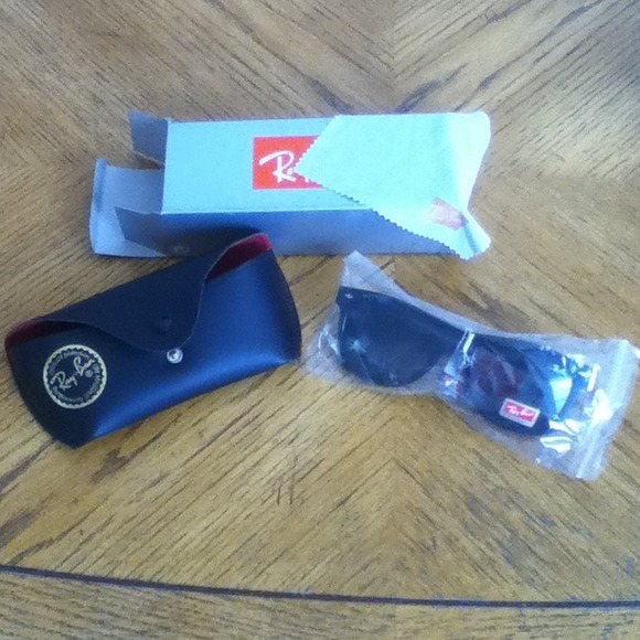 •Partial trade!• Imitation Ray-Bans