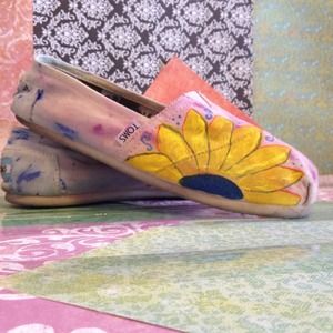 ❗❗❗RESERVED Custom TOMS Shoes