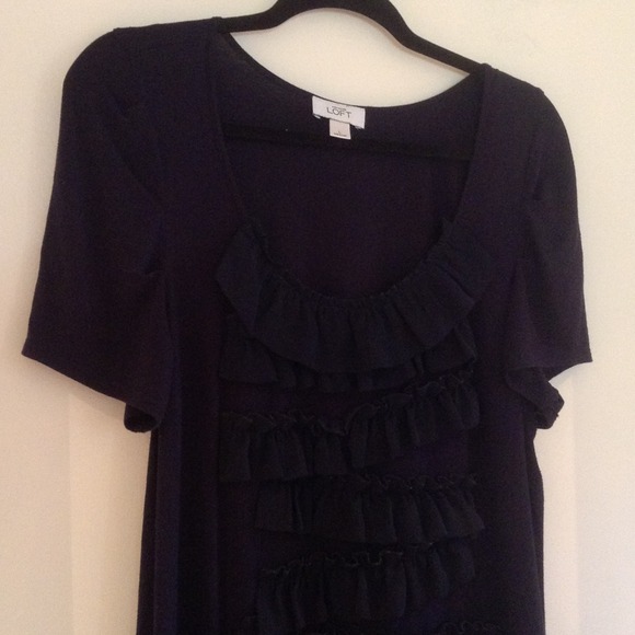 Loft ruffle tee in navy blue