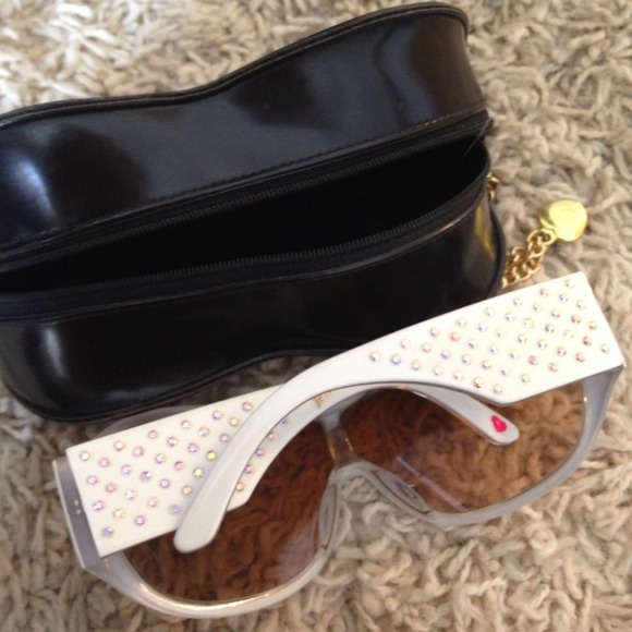 Betsey Johnson bling sunglasses & case