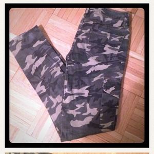 Distressed camo skinny jeans!
