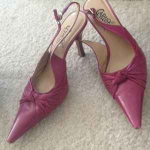 Carlos Santana Fuchsia  sling backs