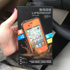 ✋On hold✋Brand new Lifeproof iPhone 4 & 4s case