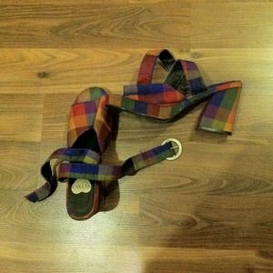 Cute retro style shoes- size 10