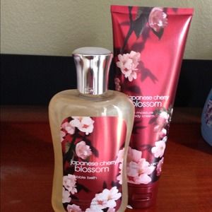 RESERVED Bath and Body Works, MAC, Estée Lauder