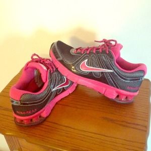 Reserved @hairdumom. Nike tennis shoes