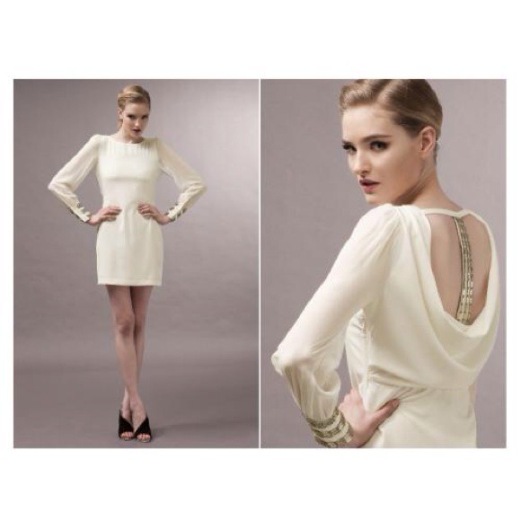 White beautiful dress brand new! Preorder