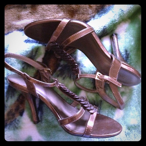 Women's size 7 heels