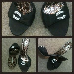 Michael Antonio Sandal