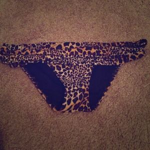Victoria Secret Bombshell bathing suit 32B/Small