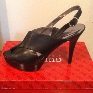 Guess high heel shoes 3 inch heels
