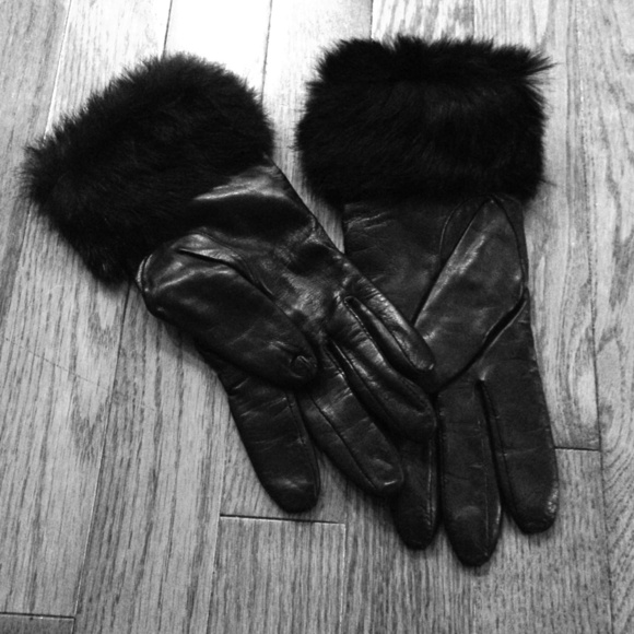 Black Genuine Leather and Fur Gloves.