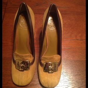 👏Sold👏Tory Burch Heels. Worn less than 4 times