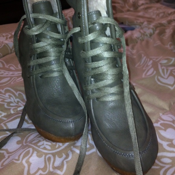 ------- SOLD ------- - Picture 3 of 3