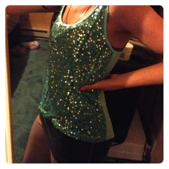🚫BUNDLE RESERVED🚫Teal sequin tank