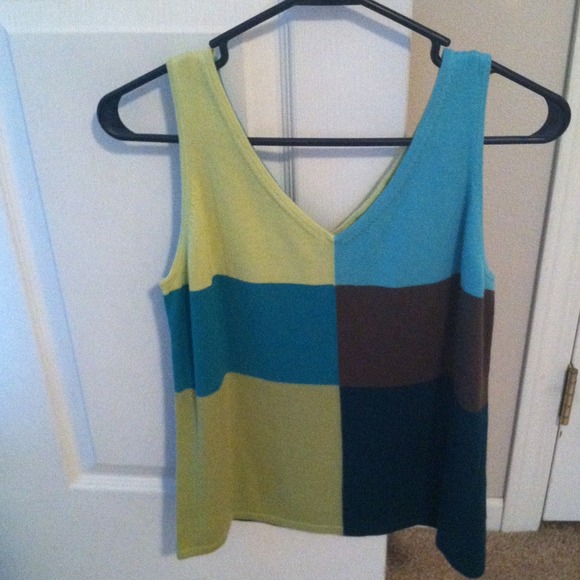Multi-Color Tank - Picture 2 of 2