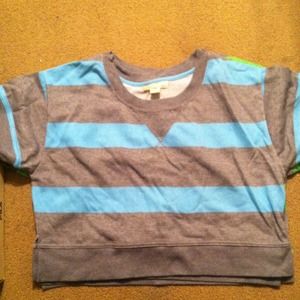 Shortsleeve belly light sweatshirt! NWOT