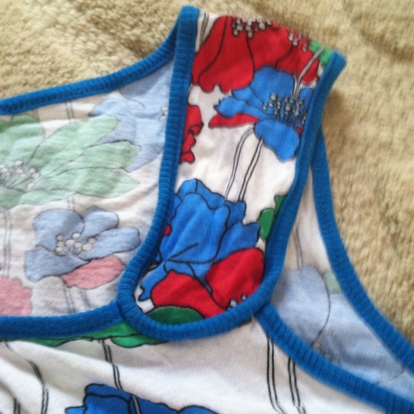 Blue and Red Floral Tank! - Picture 3 of 3