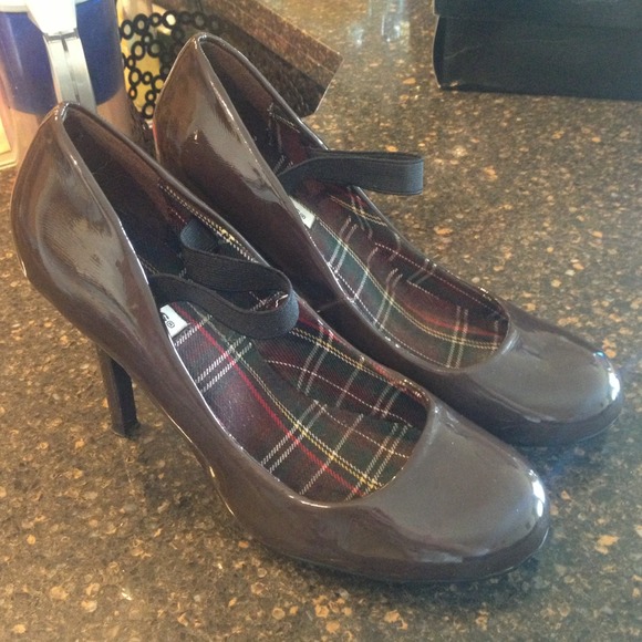 Brown Patton Leather Mary Janes size 8.5