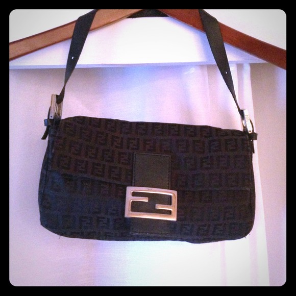 Fendi - Authentic beautiful black bag💜💜💜