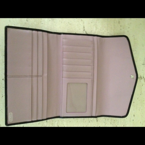 ❌ SOLD ❌ Coach Madison Ashley Satchel and wallet - Picture 3 of 4