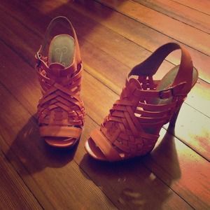 Jessica Simpson heels