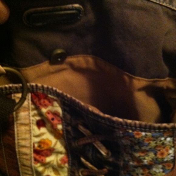 SOLD!!! Union bay cross body purse - Picture 3 of 4