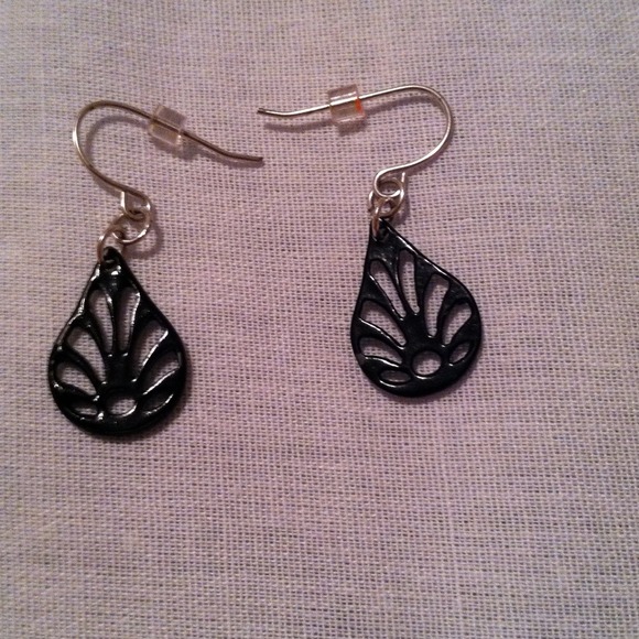 Vintage Black Teardrop Earrings