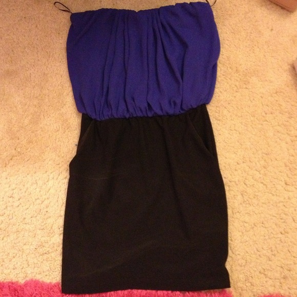 Black and blue bodycon dress