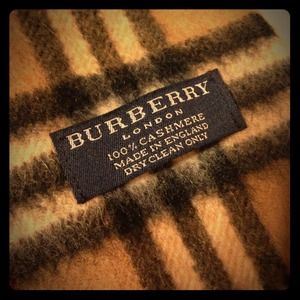 🌟Authentic Burberry scarf!!🌟