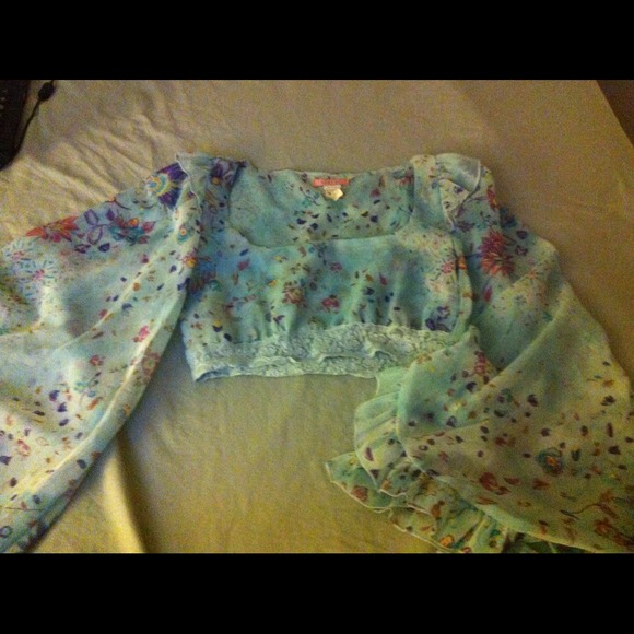 Top - Picture 2 of 3