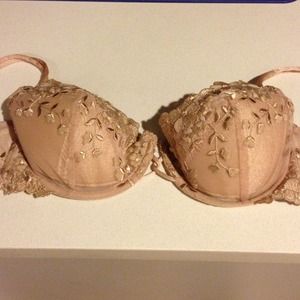 🚫Traded🚫NWOT Victoria's Secret nude bra