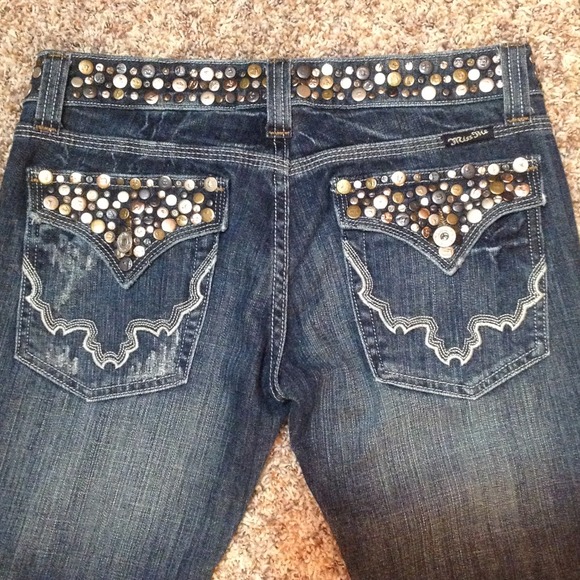 SOLD Miss Me skinny jean - Picture 2 of 4