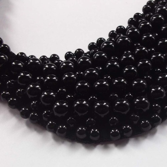⛔SOLD IN BUNDLE⛔🌟NEW🌟 Black bead bib necklace - Picture 3 of 4