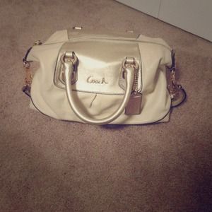 AUTHENTIC COACH PURSE