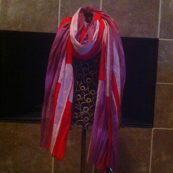 Gap Scarf