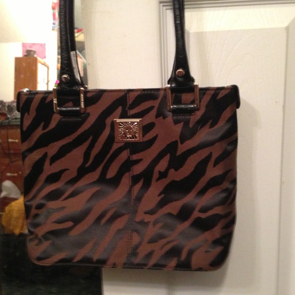Brown/black purse NWOT - Picture 1 of 1