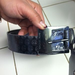 Silver metallic michael kors belt LARGE. AUTHENTIC