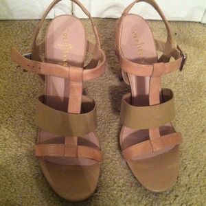 Cole Haan tan sandal