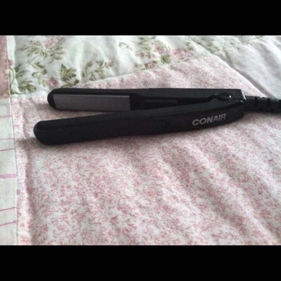 CONAIR MINI PRO CERAMIC STRAIGHTENER