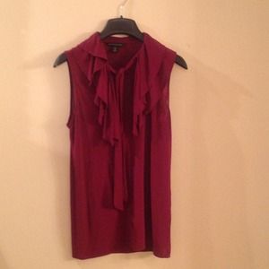 Cranberry Sleeveless Ruffled Collar top