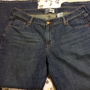 🚫Reserved for @awood279🚫Levi's & black shorts