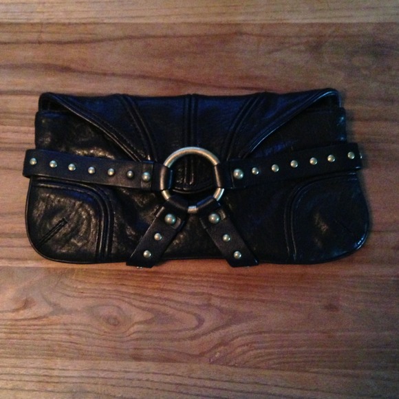Botkier clutch