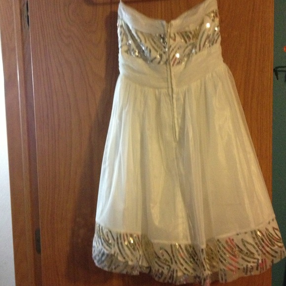 Cream Formal Dress Homecoming / Prom - Picture 4 of 4